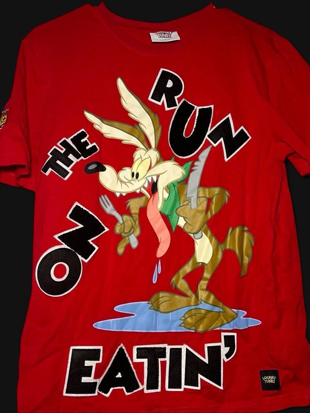 Looney Tunes “The Run On Eatin” Red Graphic Shirt Men’s Small 100% Cotton